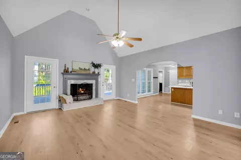 Living - 1078 Spratlin Mill Rd, Hull, GA 30646 photo 4 of 5