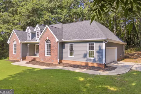 Exterior - 1078 Spratlin Mill Rd, Hull, GA 30646 photo 6 of 18