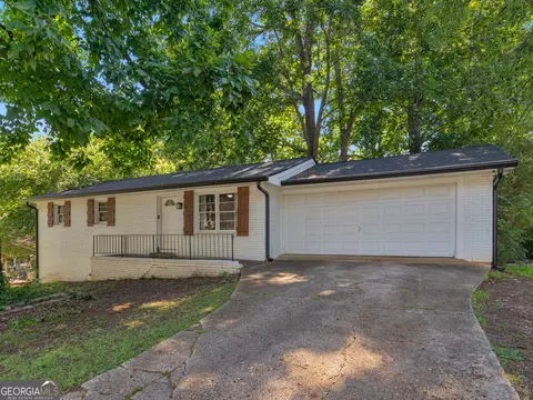 3790 Sweetbriar Cir, Lithia Springs, GA 30122