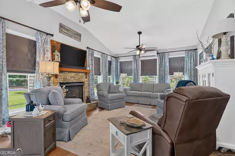 Living - 7181 County Road 266, Five Points, AL 36855 photo 1 of 1