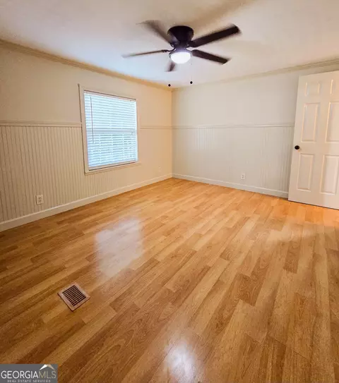 Bedroom - 111 Loggins Rd, Commerce, GA 30529 photo 3 of 5