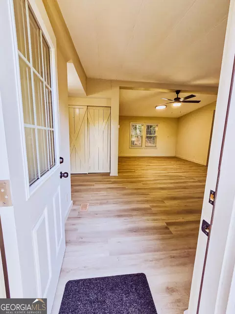 Entry Way - 111 Loggins Rd, Commerce, GA 30529 photo 1 of 2