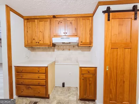 Kitchen - 111 Loggins Rd, Commerce, GA 30529 photo 2 of 2