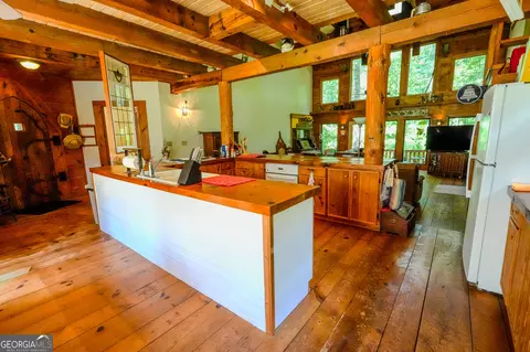 Kitchen - 5642 Hwy 212, Covington, GA 30016 photo 1 of 3