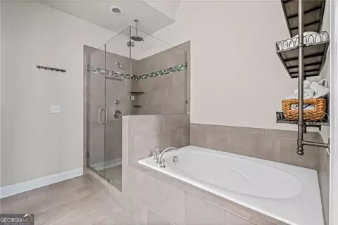 Bath - 3239 Hartford Mill Dr, Duluth, GA 30097 photo 3 of 4