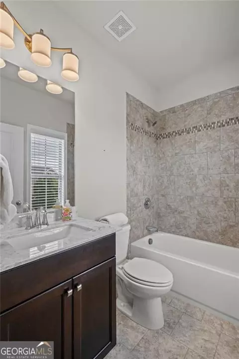 Bath - 3239 Hartford Mill Dr, Duluth, GA 30097 photo 4 of 4