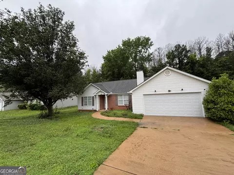 43 Canterbury Dr, Grantville, GA 30220