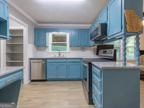Kitchen - 133 Ashling Dr, Lagrange, GA 30240 photo 1 of 5