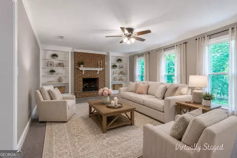 Living - 133 Ashling Dr, Lagrange, GA 30240 photo 3 of 6