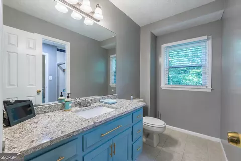 Bath - 133 Ashling Dr, Lagrange, GA 30240 photo 4 of 5