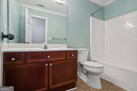 Bath - 2615 Snowcrest Pl, Bethlehem, GA 30620 photo 1 of 5