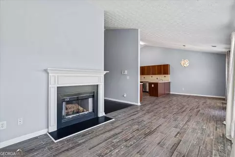 Living - 2615 Snowcrest Pl, Bethlehem, GA 30620 photo 4 of 4