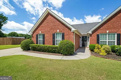 Exterior - 2615 Snowcrest Pl, Bethlehem, GA 30620 photo 2 of 11