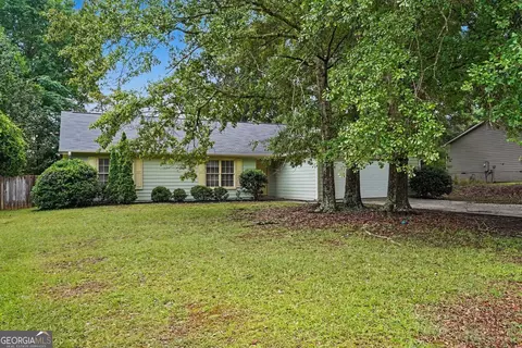 Exterior - 152 Olde Hampton Way, Hampton, GA 30228 photo 2 of 4