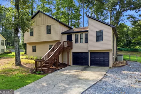 4032 Maxanne Dr NW, Kennesaw, GA 30144