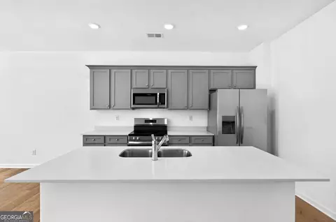 Kitchen - 8 Gulfstream Dr, Lagrange, GA 30241 photo 2 of 2