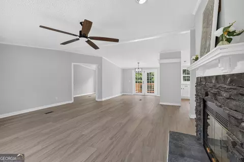 Living - 199 Parker Dr, Macon, GA 31217 photo 1 of 10