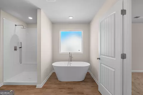 Bath - 370 Granary Walk, Covington, GA 30014 photo 3 of 3