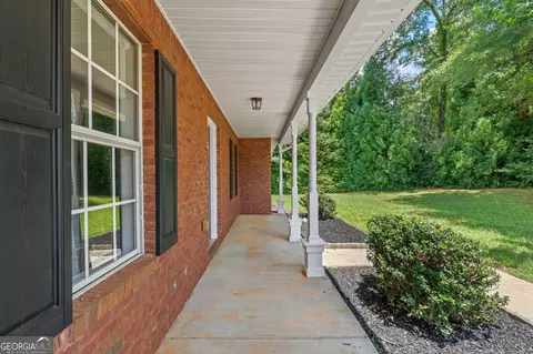 Exterior - 169 Meadow View Dr, Jackson, GA 30233 photo 3 of 9