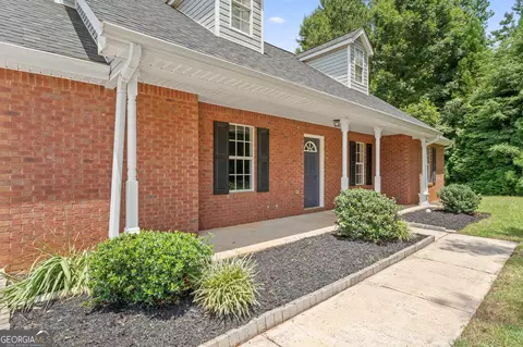 Exterior - 169 Meadow View Dr, Jackson, GA 30233 photo 2 of 9