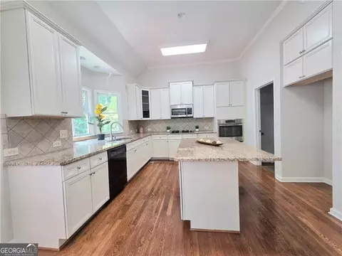 Kitchen - Undisclosed, Buford, GA 30518 photo 2 of 4