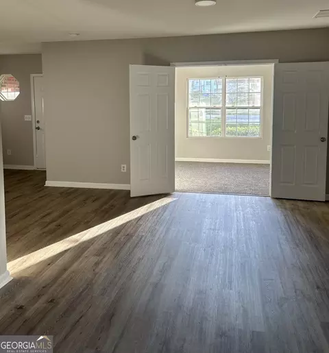 Living - 926 Old Mill Pt #D, Monroe, GA 30655 photo 1 of 1