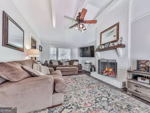 132 Little Brook Dr, Woodstock, GA 30188