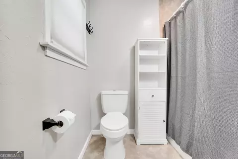 Bath - 122 E Knight Rd, Mcdonough, GA 30252 photo 8 of 10