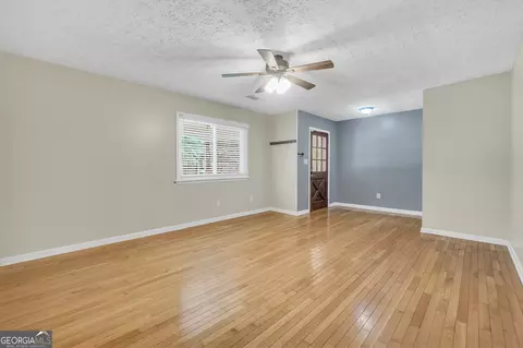 Living - 122 E Knight Rd, Mcdonough, GA 30252 photo 3 of 5