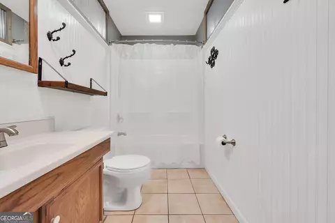 Bath - 122 E Knight Rd, Mcdonough, GA 30252 photo 7 of 10