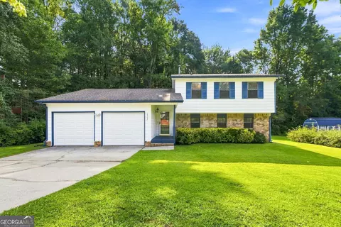 9562 Briar Creek Ct, Jonesboro, GA 30238