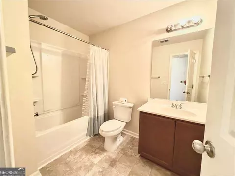 Bath - 400 Oconner Blvd, Athens, GA 30607 photo 4 of 4