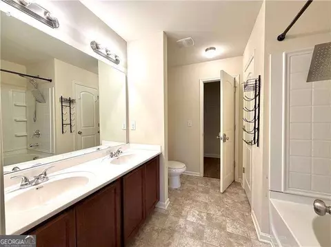 Bath - 400 Oconner Blvd, Athens, GA 30607 photo 1 of 4