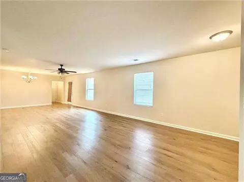 Living - 400 Oconner Blvd, Athens, GA 30607 photo 2 of 8