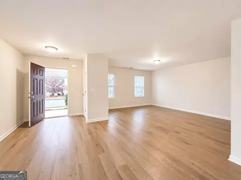 Living - 400 Oconner Blvd, Athens, GA 30607 photo 8 of 8
