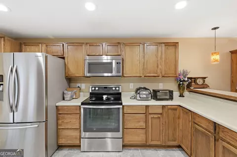 Kitchen - 1091 Echota Rd, Clarkesville, GA 30523 photo 7 of 9