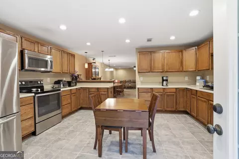 Kitchen - 1091 Echota Rd, Clarkesville, GA 30523 photo 9 of 9