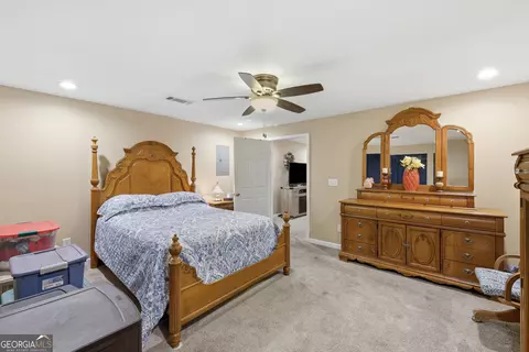 Bedroom - 1091 Echota Rd, Clarkesville, GA 30523 photo 10 of 17
