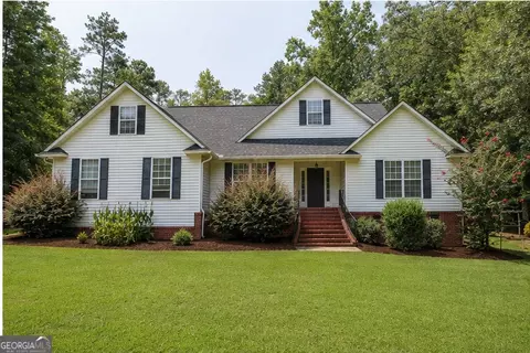 302 W Lakeview Dr NE, Milledgeville, GA 31061