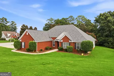 Exterior - 101 Moss Pointe Dr, Mcdonough, GA 30253 photo 2 of 8