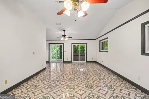 Living - 2188 Highway 36 E, Jackson, GA 30233 photo 2 of 3