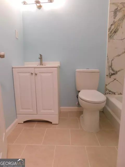 Bath - 6740 Cambridge Dr, Rex, GA 30273 photo 2 of 3