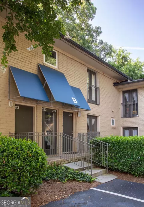2023 Oakview Rd SE #223, Atlanta, GA 30317