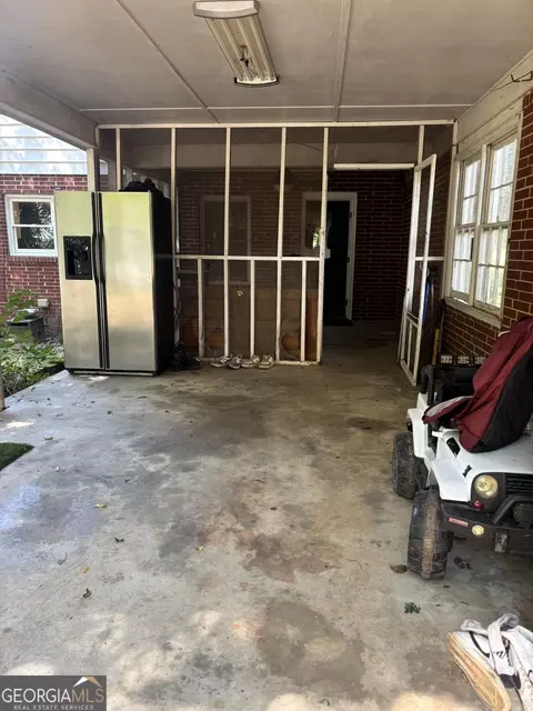 Exterior - 526 Mcdonald Rd, Covington, GA 30016 photo 3 of 3