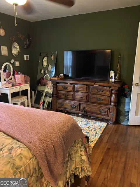 Bedroom - 526 Mcdonald Rd, Covington, GA 30016 photo 4 of 7