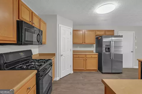 Kitchen - 30 Emerson Trl, Covington, GA 30016 photo 2 of 3