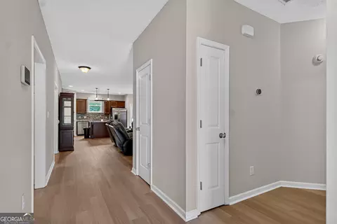 Entry Way - 402 Creekside Dr, Lagrange, GA 30240 photo 2 of 2