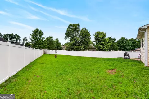Exterior - 402 Creekside Dr, Lagrange, GA 30240 photo 3 of 3