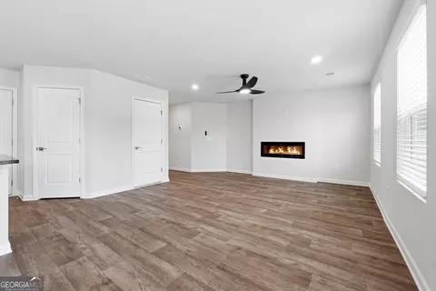 Living - 206 Freshwater Ct, Lagrange, GA 30241 photo 2 of 2