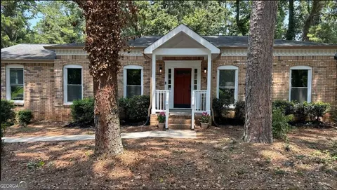 3341 Camelot Dr, Marietta, GA 30062